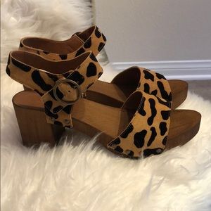 Leopard mules